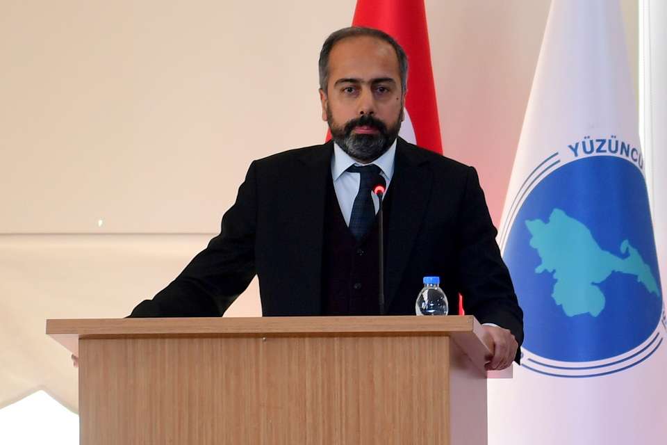 YYÜ İlahiyat Fakültesinde “Uluslararası Din, Düşünce ve Ahlâk Sempozyumu” başladı YYÜ İlahiyat Fakültesinde “Uluslararası Din, Düşünce ve Ahlâk Sempozyumu” başladı
